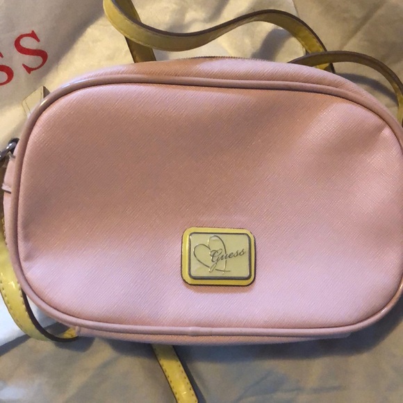 Great condition authentic Guess crossbody! - Picture 2 of 2
